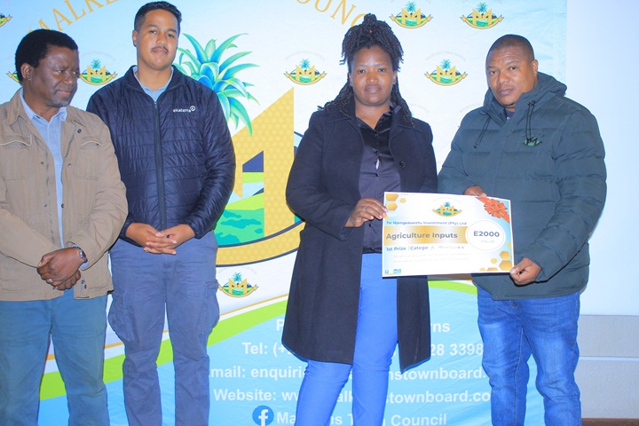 PAY YOUR RATES AND MARKET FEES COMPETITION